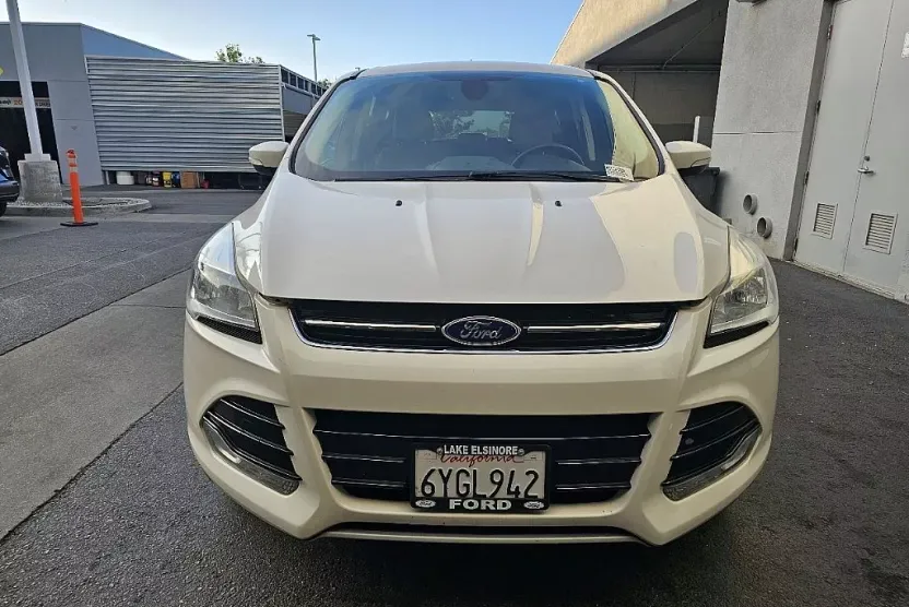 2013 Ford Escape SEL photo 1