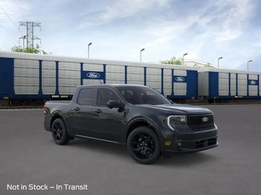 2025 Ford Maverick photo 1