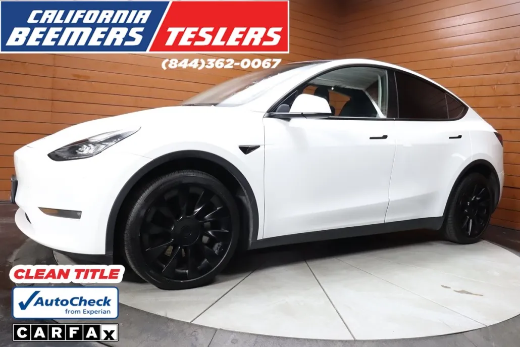 2023 Tesla Model Y Long Range photo 1