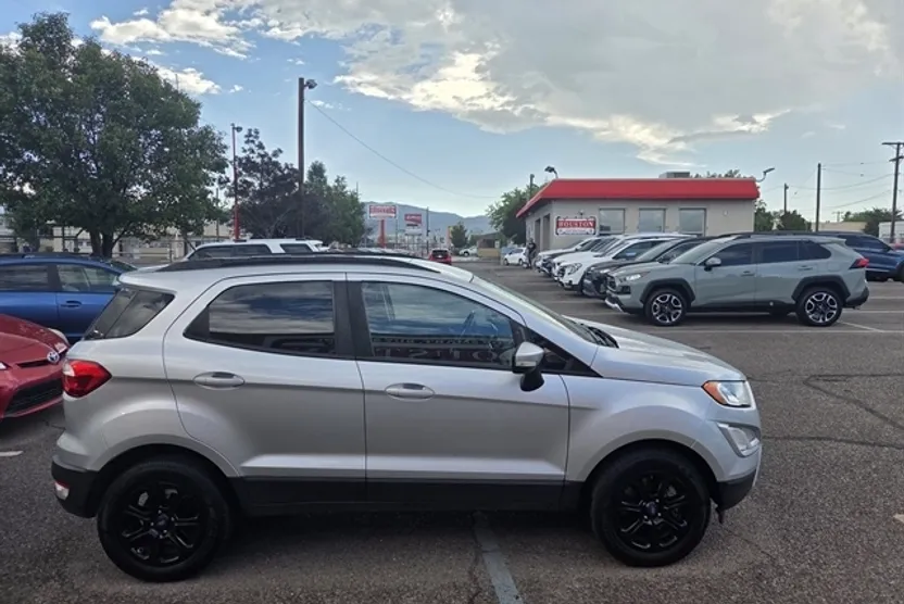2020 Ford EcoSport SE photo 1