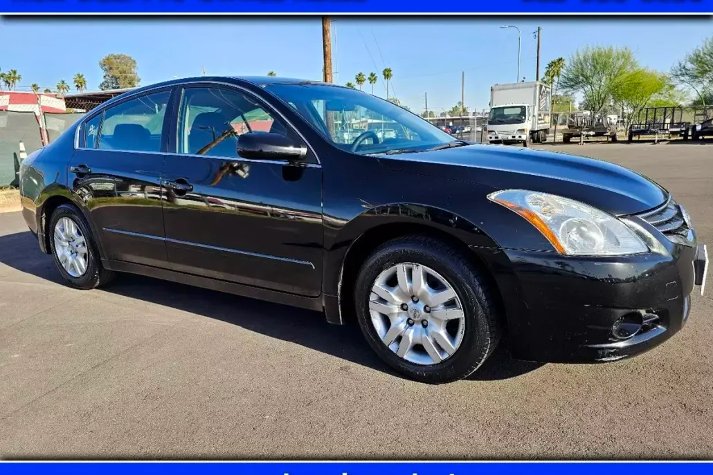 2011 Nissan Altima 2.5 S photo 1