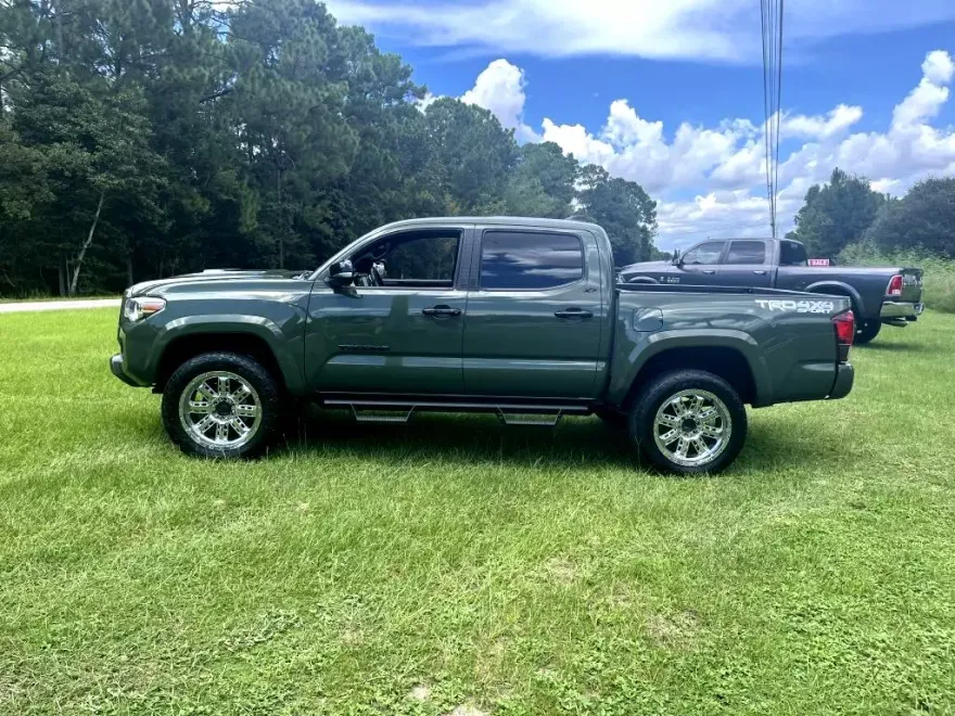 2021 Toyota Tacoma 4x4 Double Cab photo 1