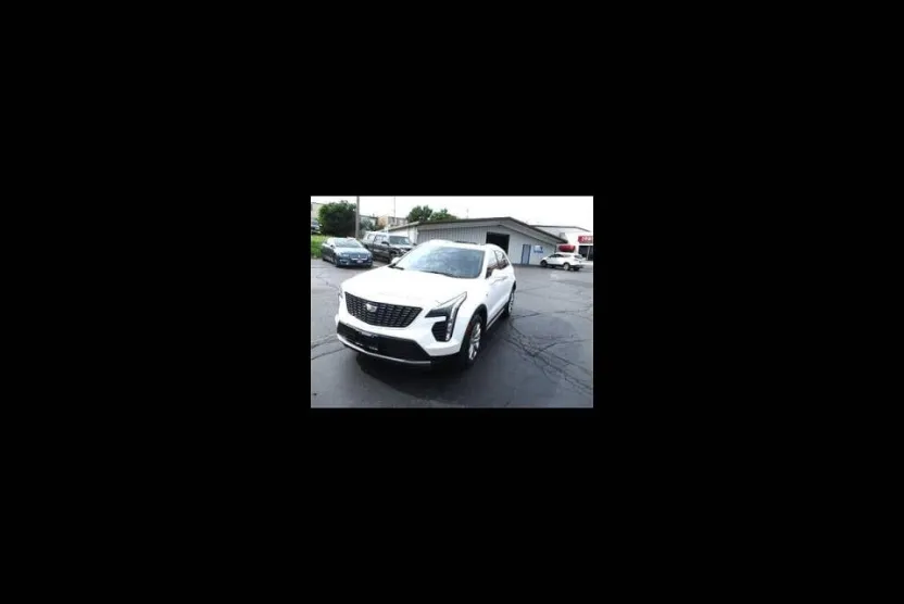 2019 Cadillac XT4 Premium Luxury photo 1