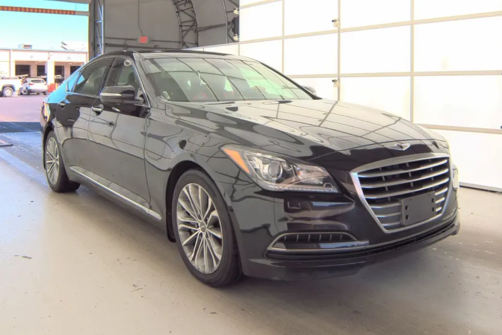 2016 Hyundai Genesis 3.8 photo 1