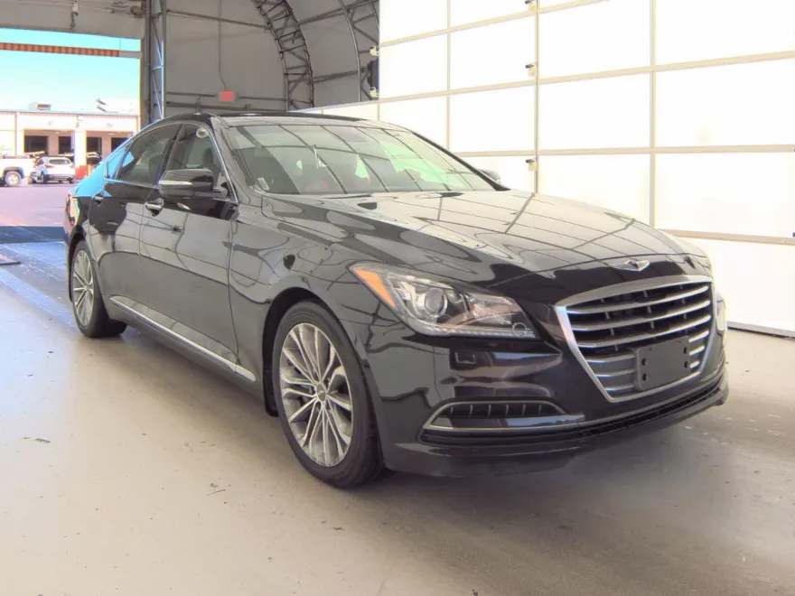 2016 Hyundai Genesis 3.8 photo 1
