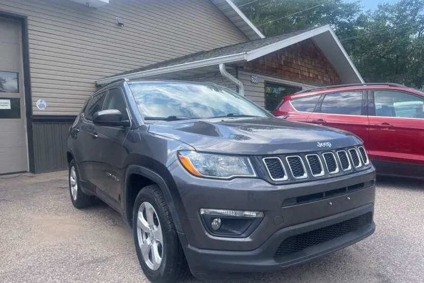 2018 Jeep Compass Latitude photo 1