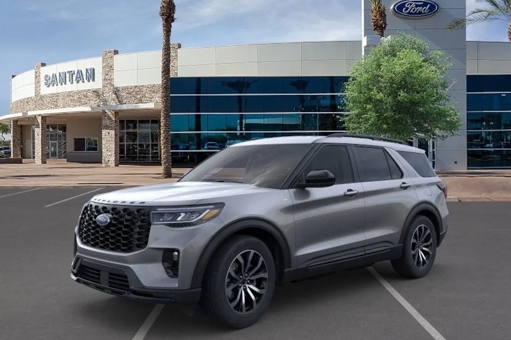 2025 Ford Explorer ST-Line photo 1
