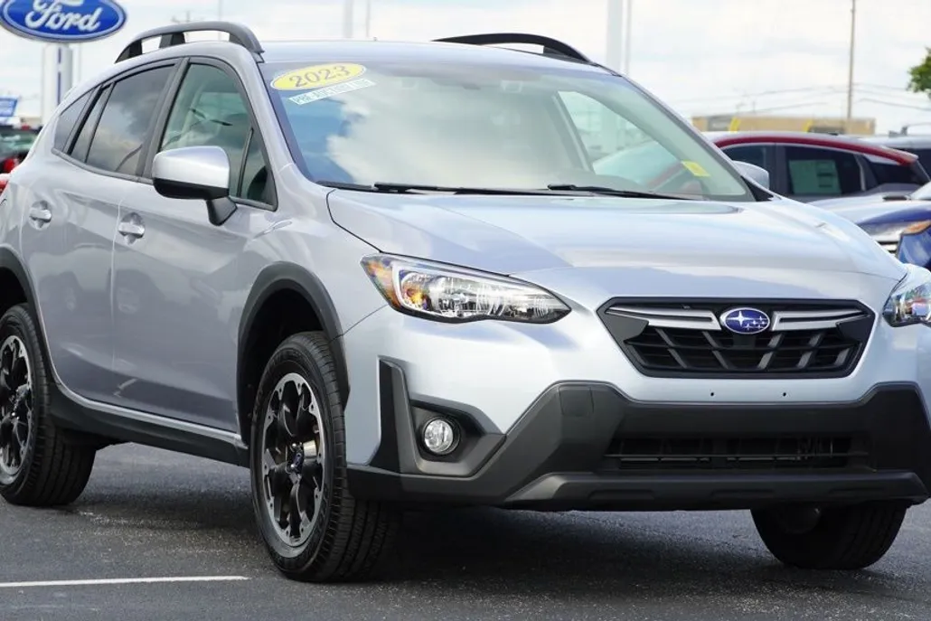2023 Subaru Crosstrek Premium photo 1