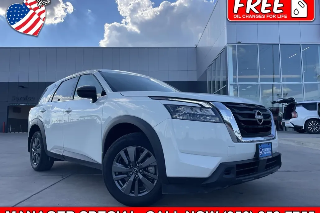 2024 Nissan Pathfinder S photo 1