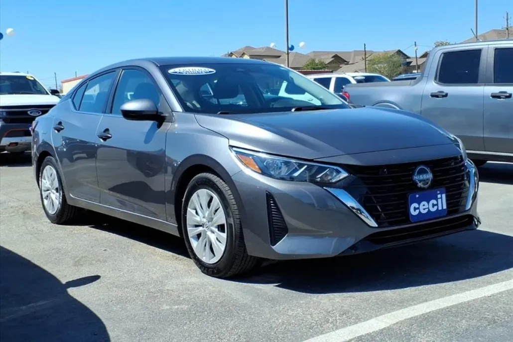 2024 Nissan Sentra S photo 1