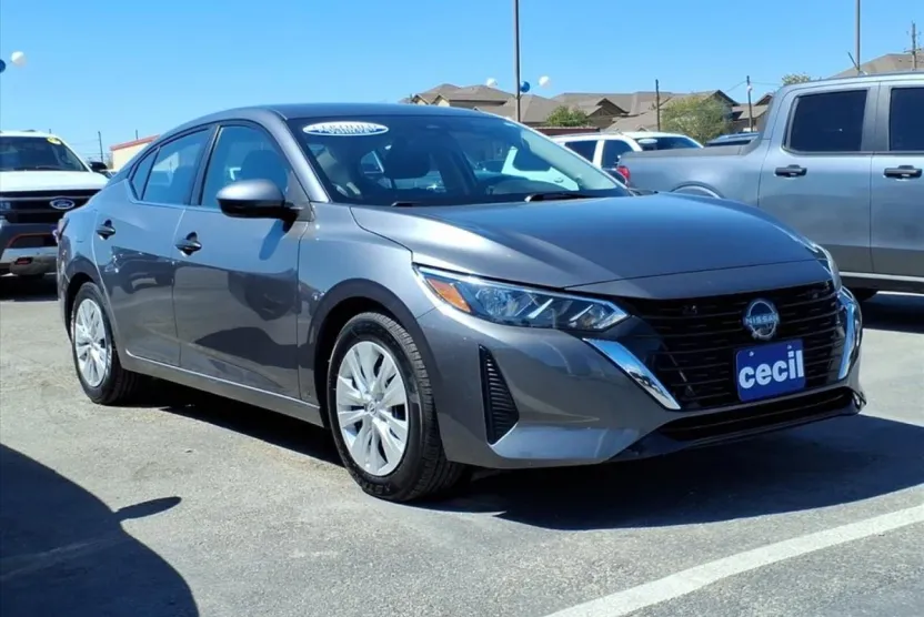 2024 Nissan Sentra S photo 1