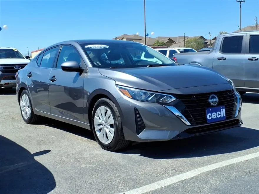 2024 Nissan Sentra S photo 1