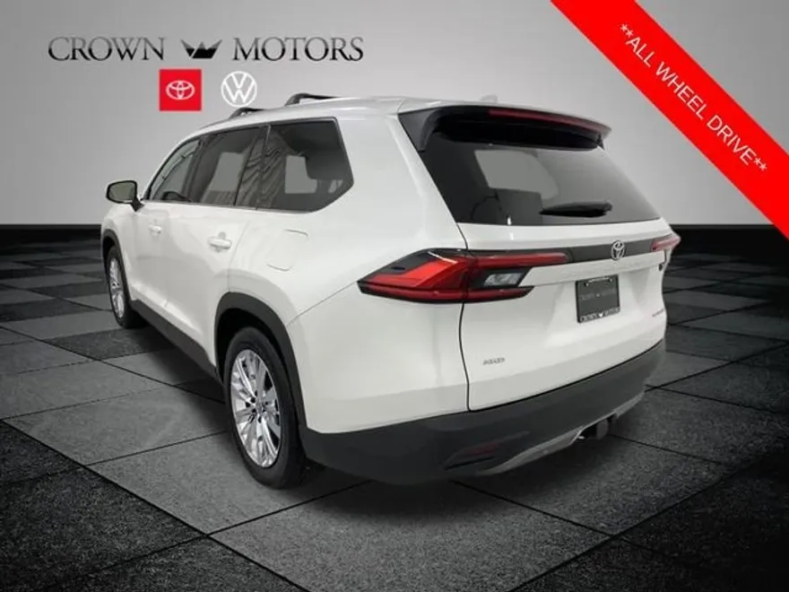 2024 Toyota Grand Highlander Platinum photo 1