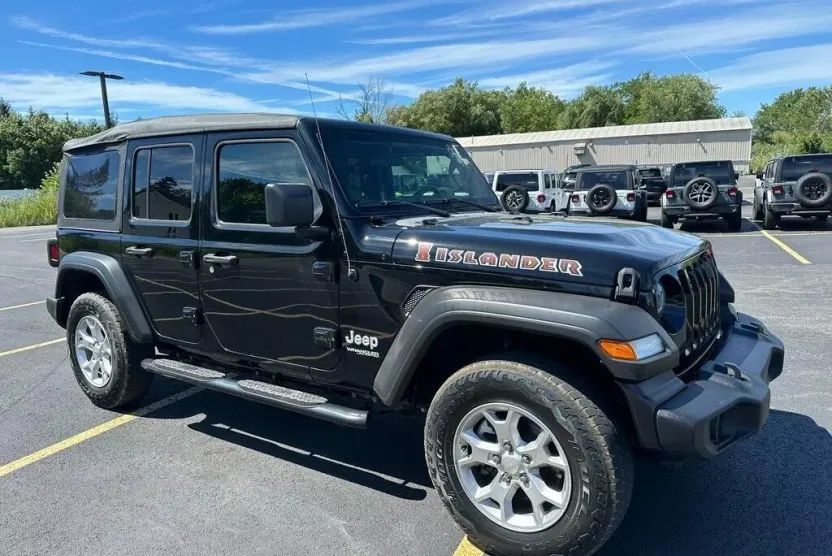 2021 Jeep Wrangler Unlimited Sport photo 1