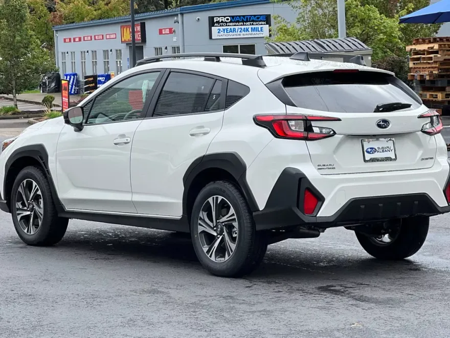 2025 Subaru Crosstrek Premium photo 1