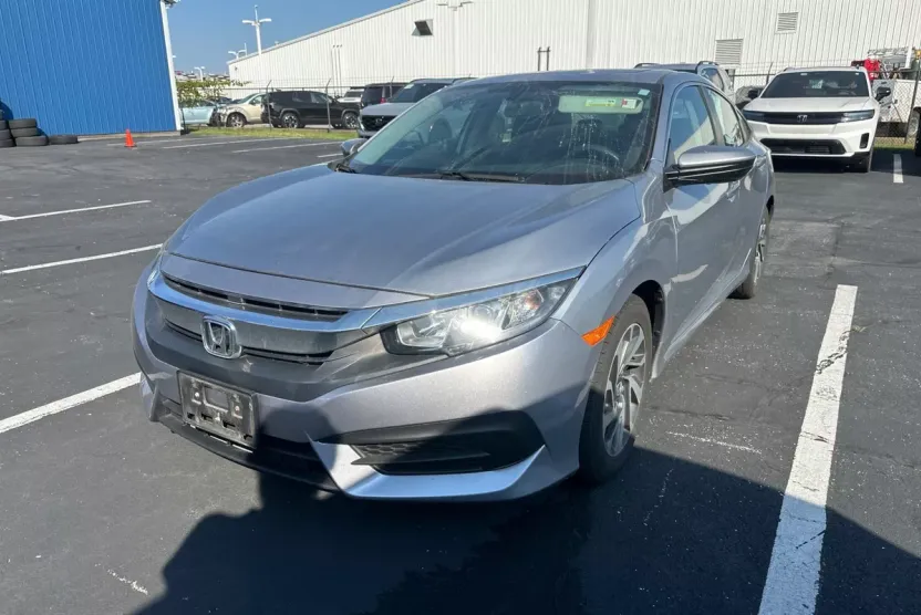 2017 Honda Civic EX photo 1
