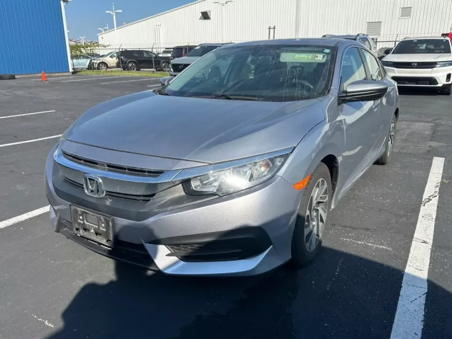 2017 Honda Civic EX photo 1
