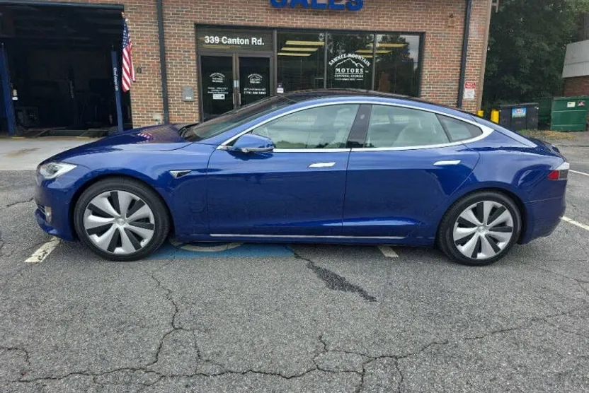 2021 Tesla Model S Long Range Plus photo 1