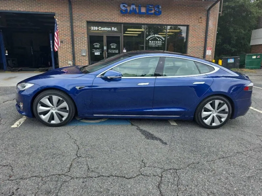 2021 Tesla Model S Long Range Plus photo 1