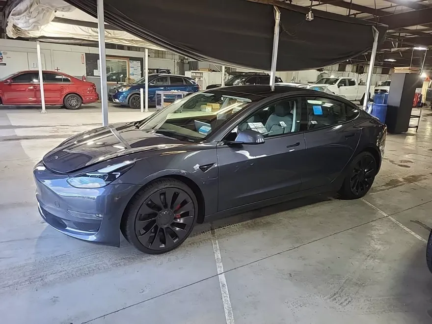 2023 Tesla Model 3 Performance photo 1