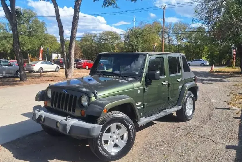 2007 Jeep Wrangler Sahara photo 1