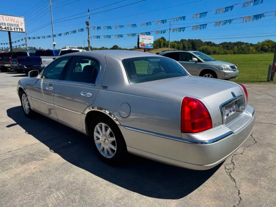 2008 Lincoln Town Car Signature Limited photo 1