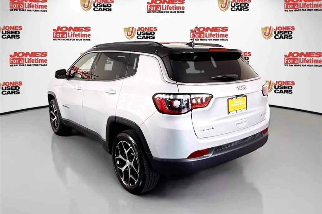 2024 Jeep Compass Limited photo 1