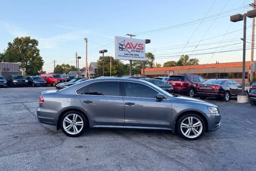 2014 Volkswagen Passat TDI SEL Premium photo 1