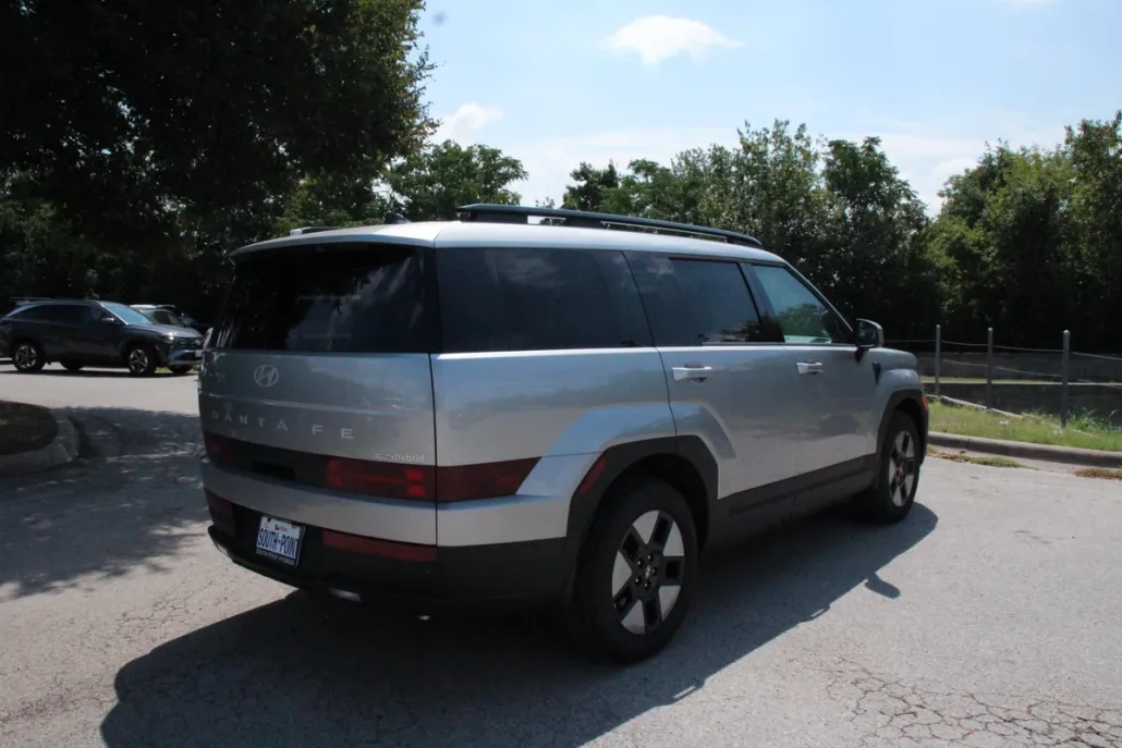 2026 Hyundai Santa Fe SEL photo 1