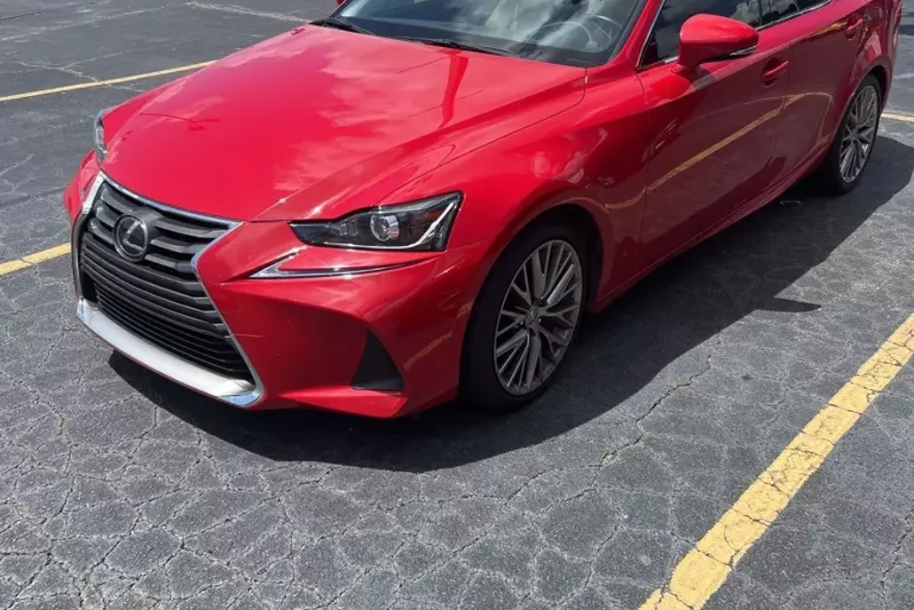 2017 Lexus IS 200t photo 1