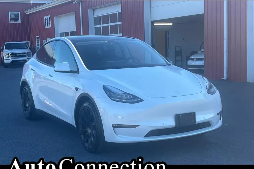 2021 Tesla Model Y Long Range photo 1