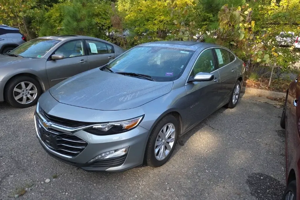 2024 Chevrolet Malibu 1LT photo 1