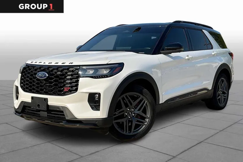 2025 Ford Explorer ST photo 1