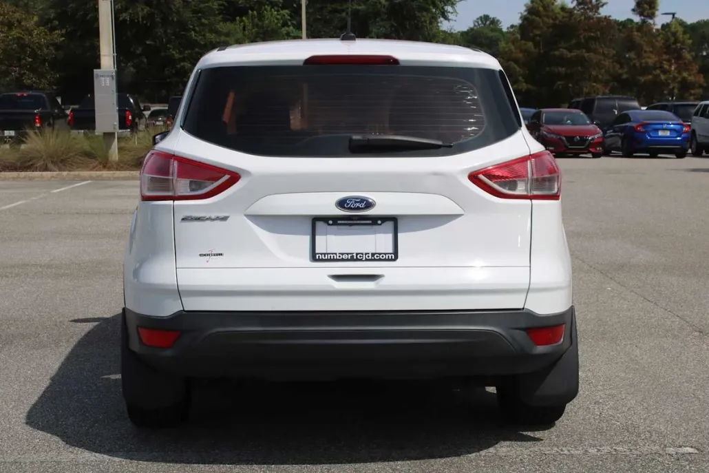 2016 Ford Escape S photo 1
