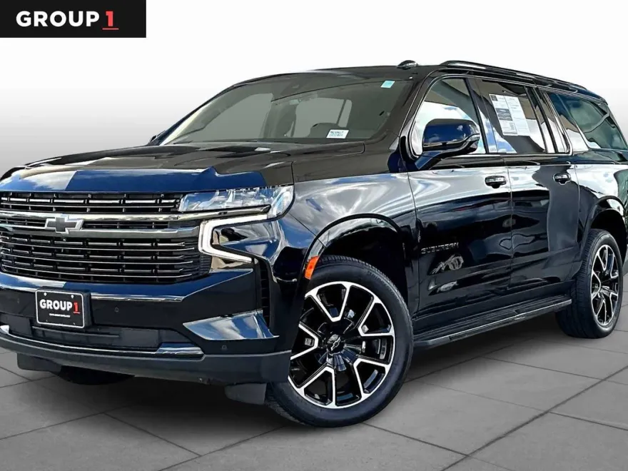 2021 Chevrolet Suburban RST photo 1