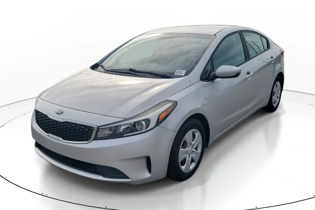 2018 Kia Forte LX Base photo 1
