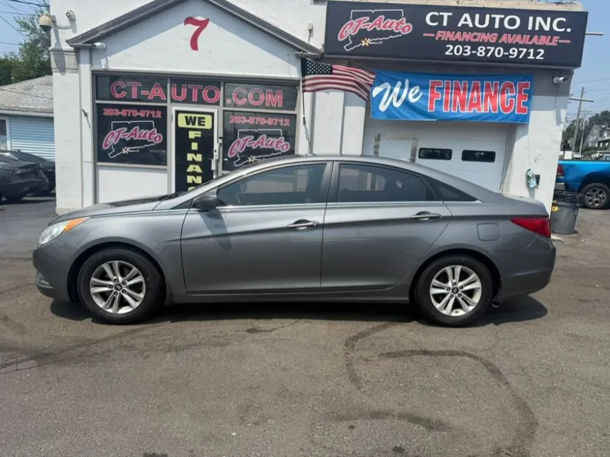 2013 Hyundai Sonata SE photo 1