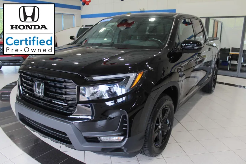 2022 Honda Ridgeline Black Edition photo 1