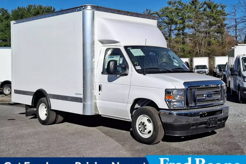 2025 Ford E-350 Base photo 1
