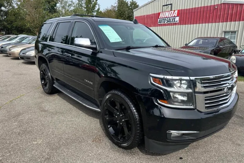2017 Chevrolet Tahoe Premier photo 1