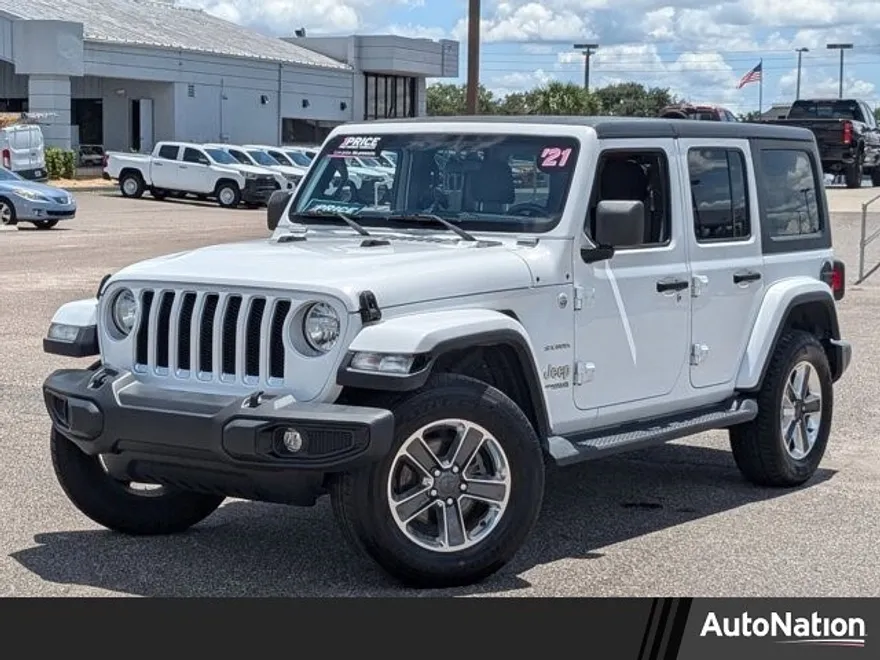 2021 Jeep Wrangler Unlimited Sahara photo 1