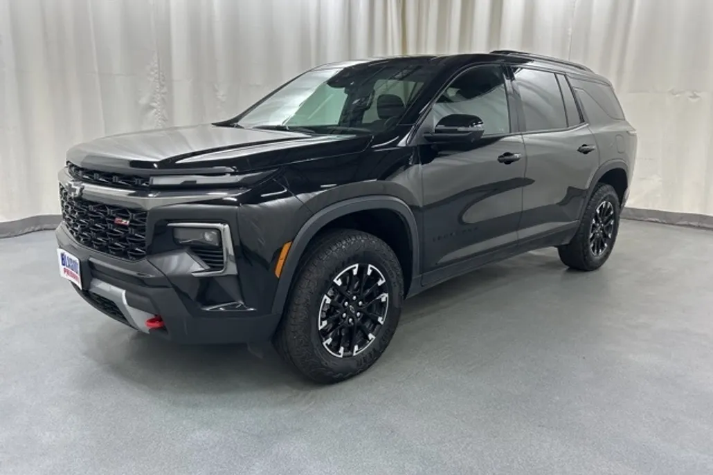 2024 Chevrolet Traverse Z71 photo 1