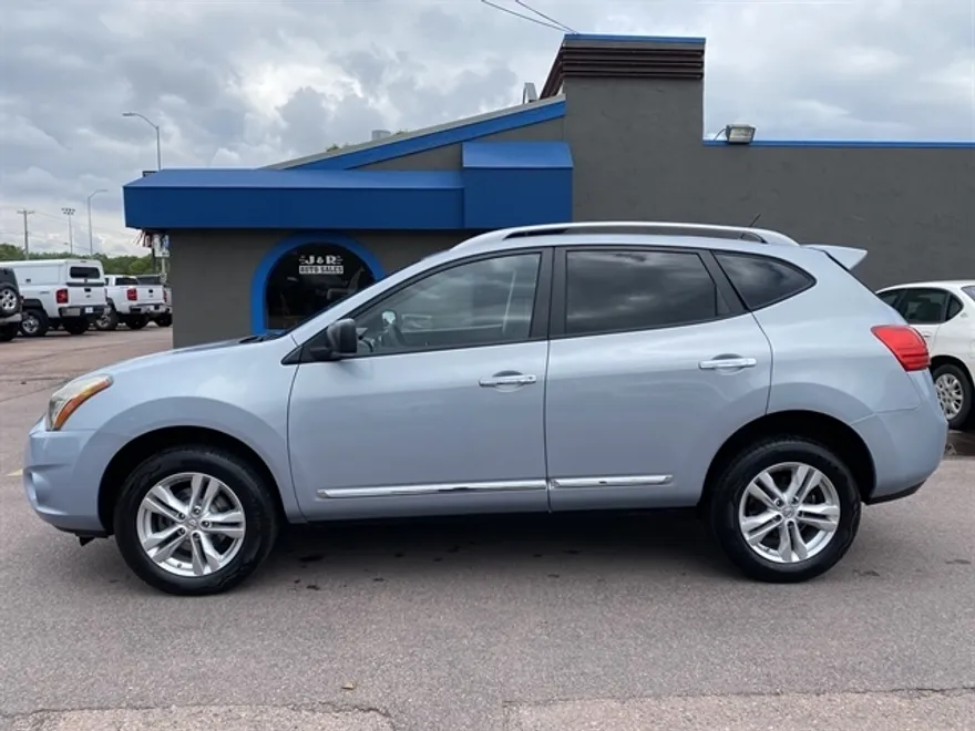 2015 Nissan Rogue Select photo 1