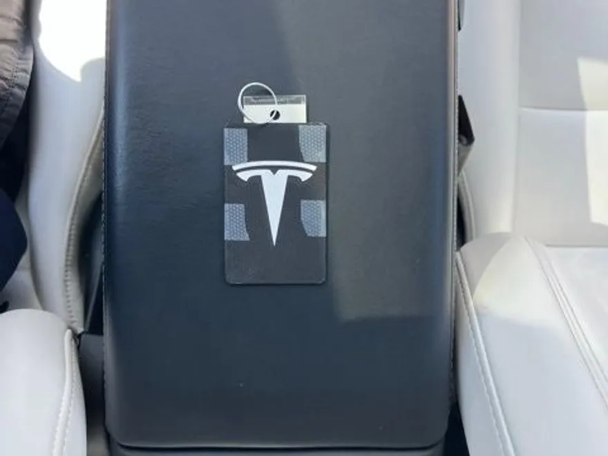 2022 Tesla Model 3 Performance photo 25
