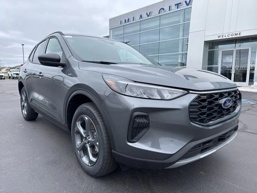 2025 Ford Escape ST-Line photo 1