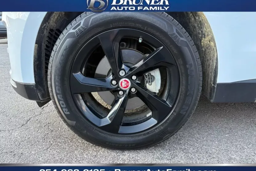 2018 Jaguar F-PACE Premium photo 1
