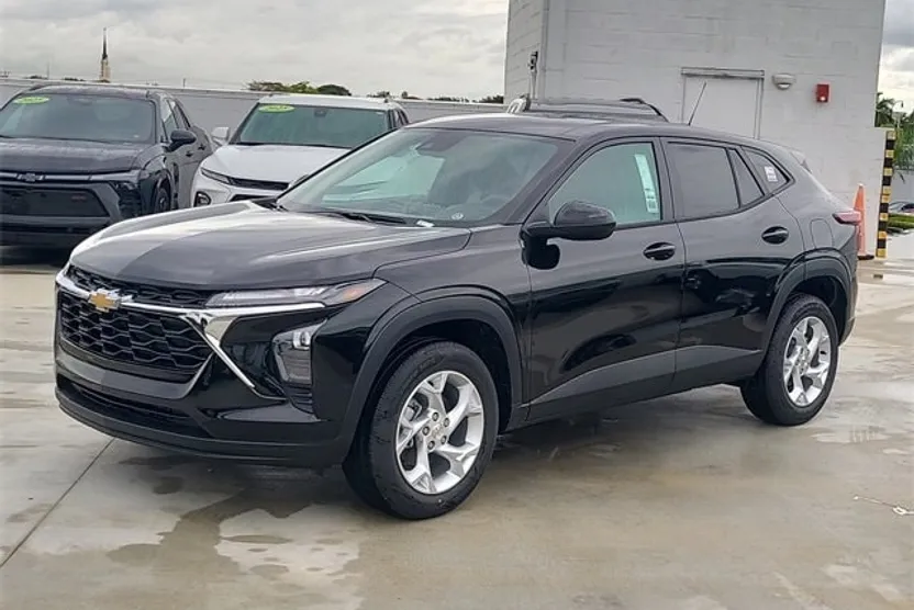 2026 Chevrolet Trax LS photo 1
