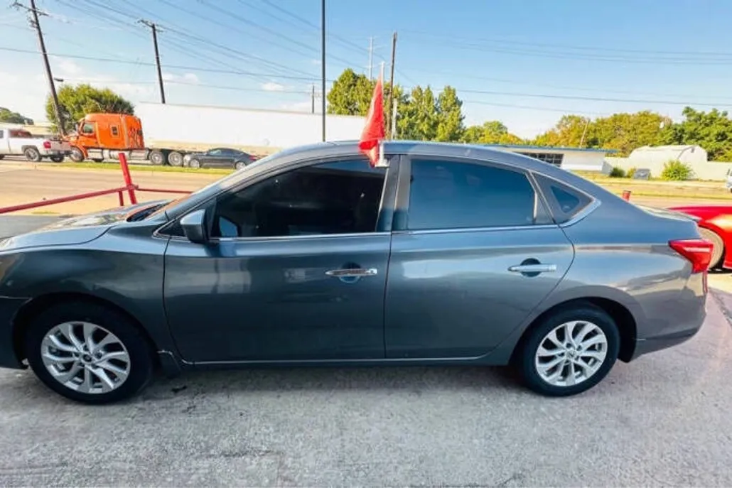 2019 Nissan Sentra S photo 1