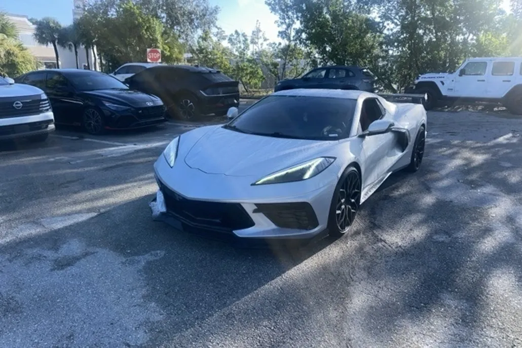 2021 Chevrolet Corvette Stingray 1LT photo 1