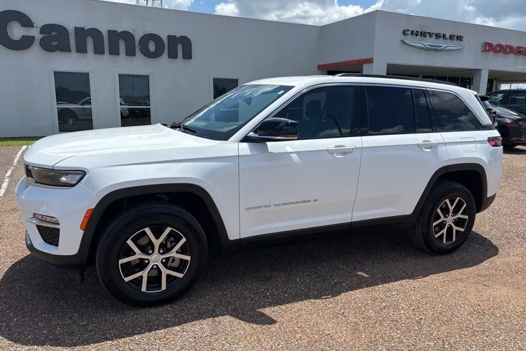 2024 Jeep Grand Cherokee Limited photo 1